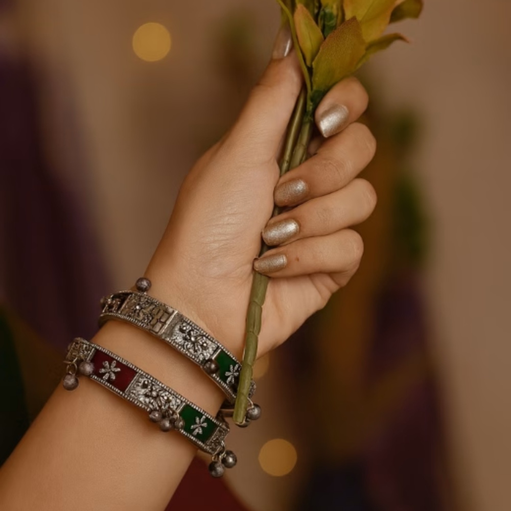 Oxidised Enamel Kada Bangles with Ghungroo Detailing – Red & Green Variants