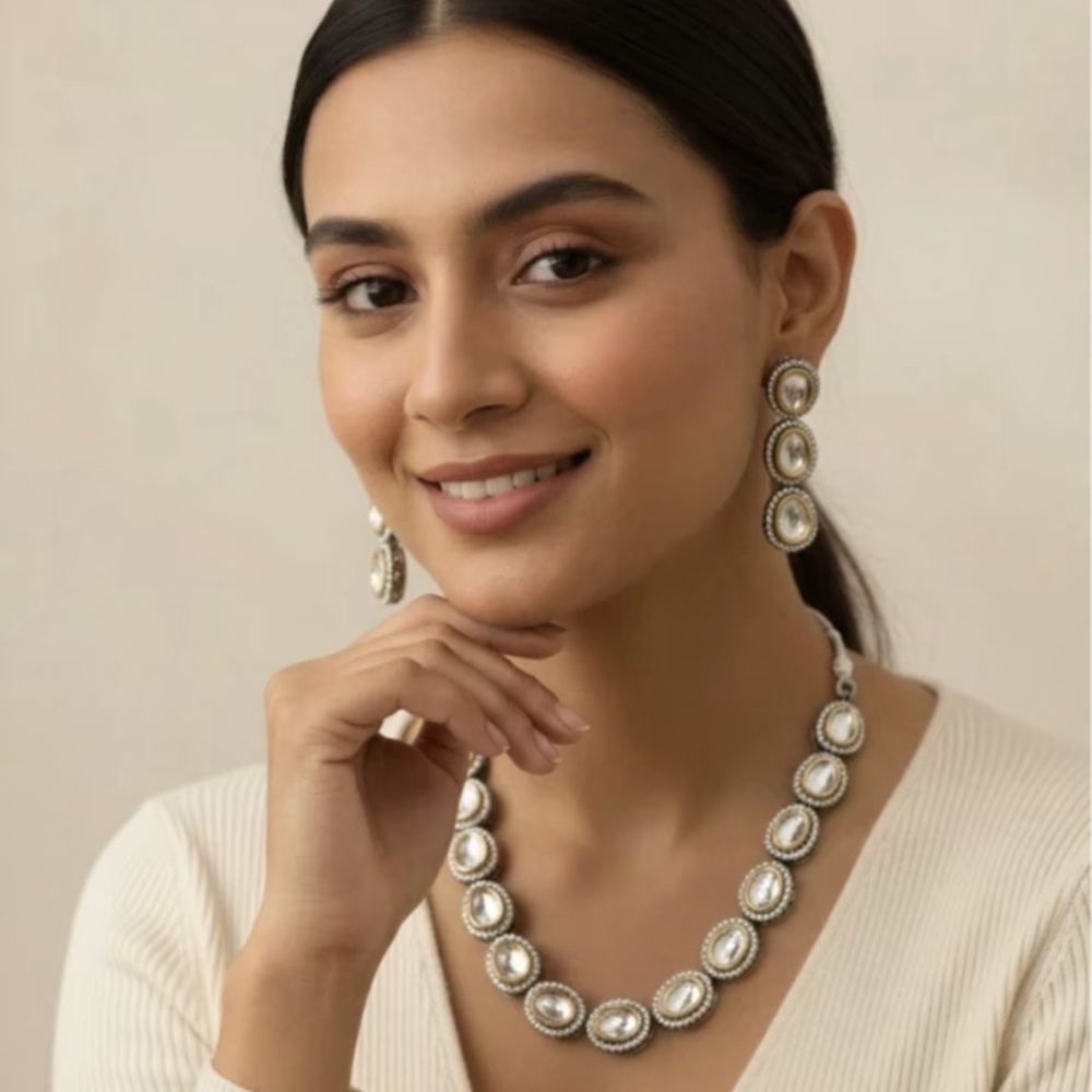 Luxe Masonite Elegance Necklace Set with Matching Earrings